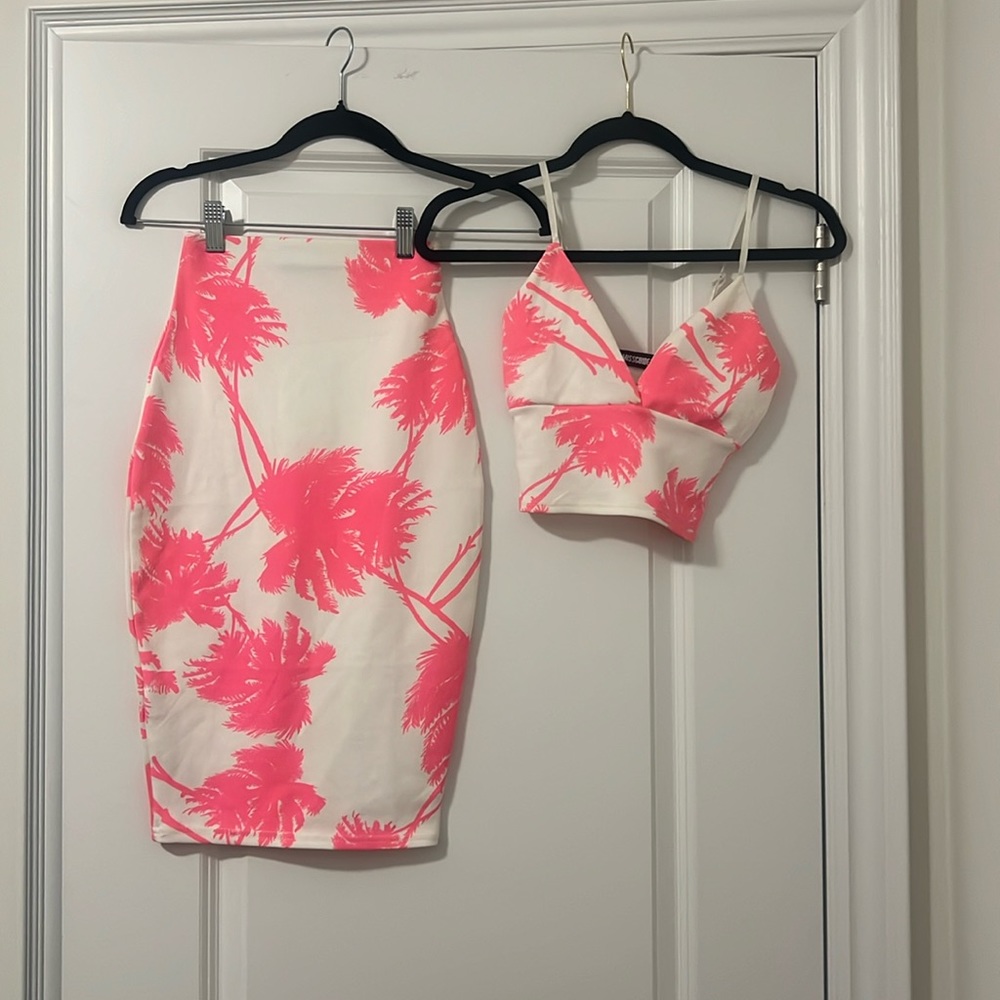 Skirt and top set